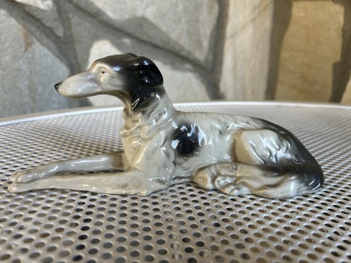 Statuina cane in - 🐕,